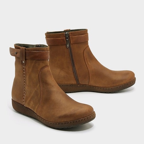 נעליים רחבות לנשים