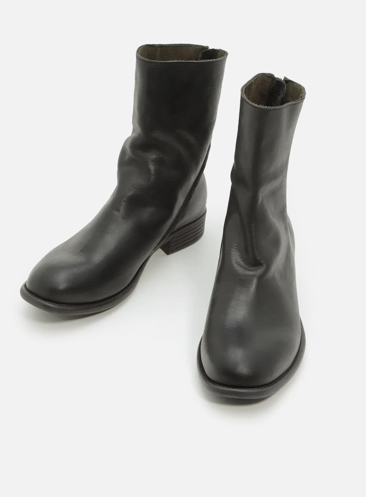 אבישג-מגפון-רוכסן-מבריק