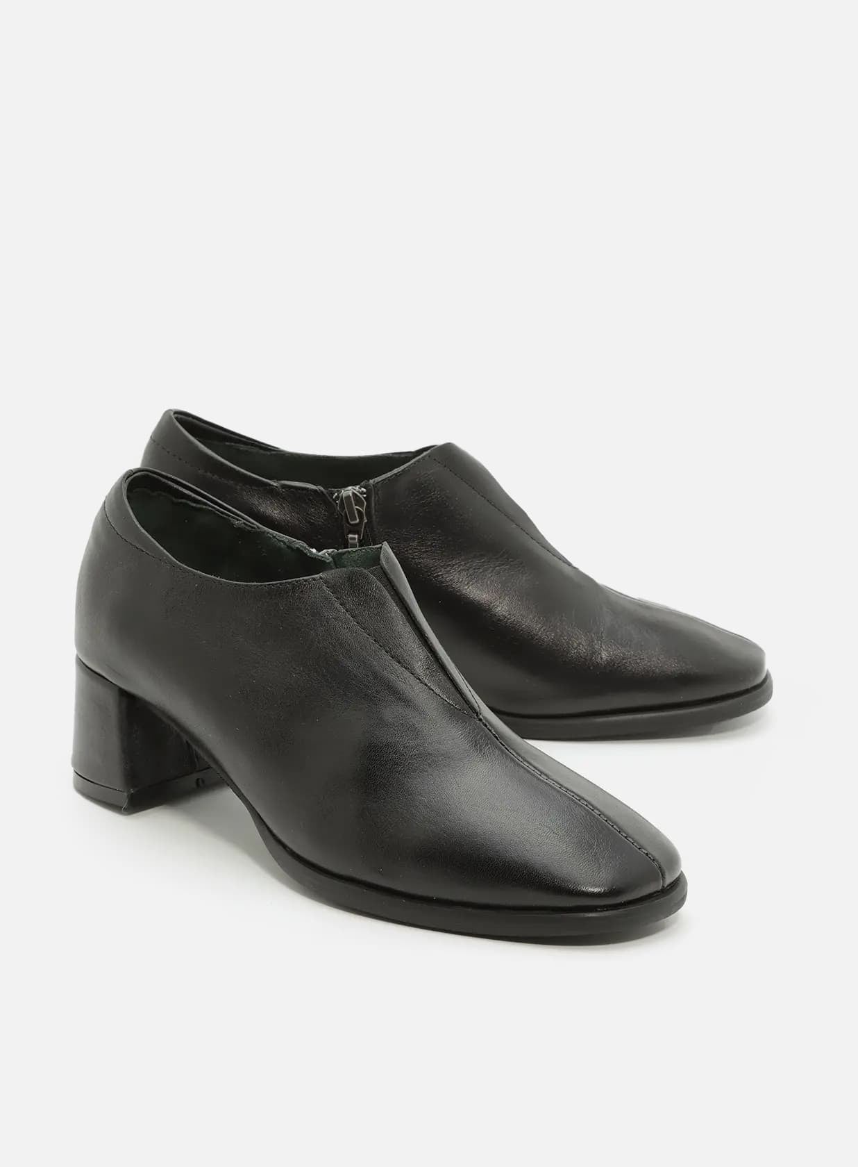 טלי-נעל-מבריק-גומי