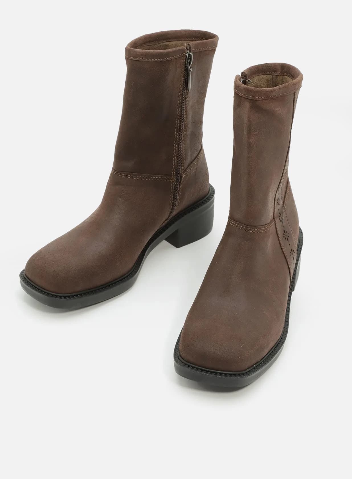 ליזי-מגפון-שפאלט-פס-לייזר