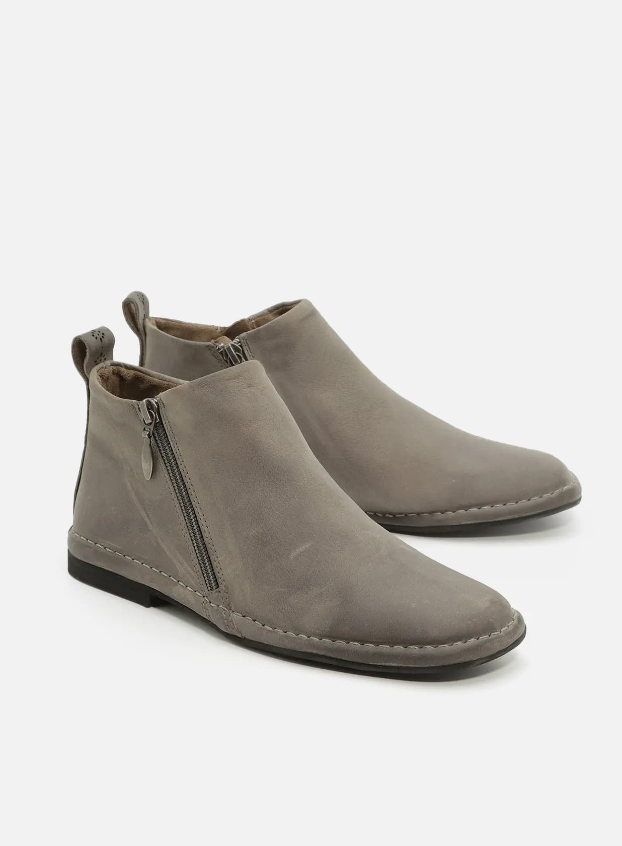 סול-נעל-3-4-לייזר-מאחור