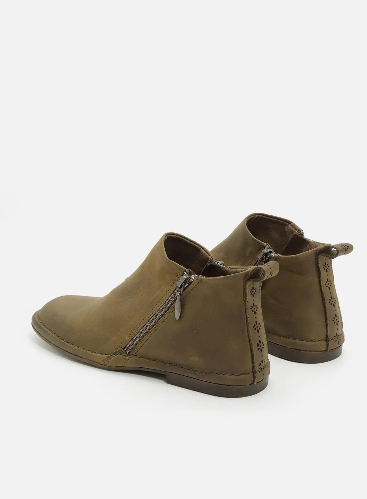 סול-נעל-3-4-לייזר-מאחור