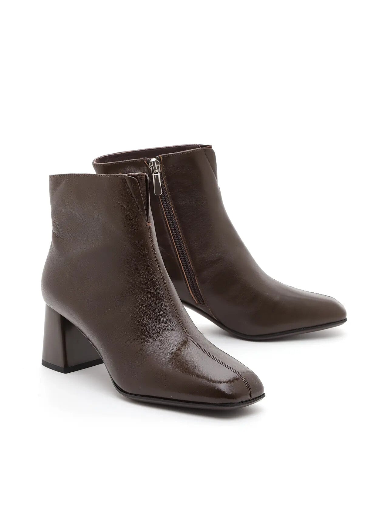 קרולינה-מגפון-עור