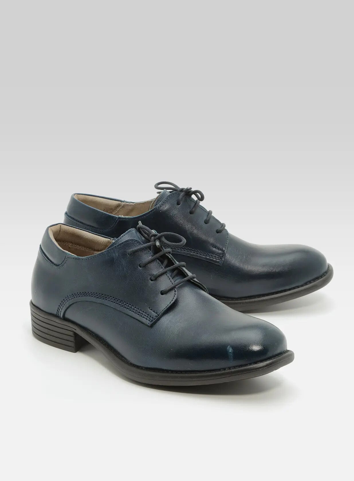 דבי-נעל-1-2-דרבי-מבריק