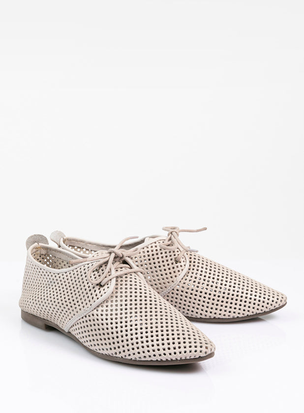 נעלי-שרוכים-עם-חירורים-דגם-עידית-991595