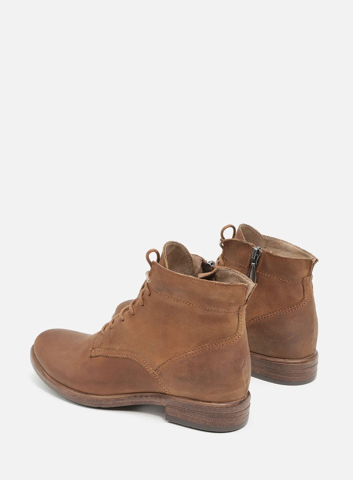 מגפונים-קצרים-מעור-ושרוכים-מיזורי