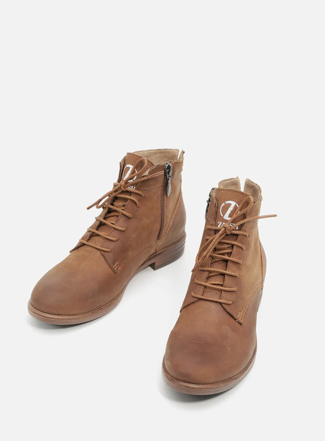 מגפונים-קצרים-מעור-ושרוכים-מיזורי