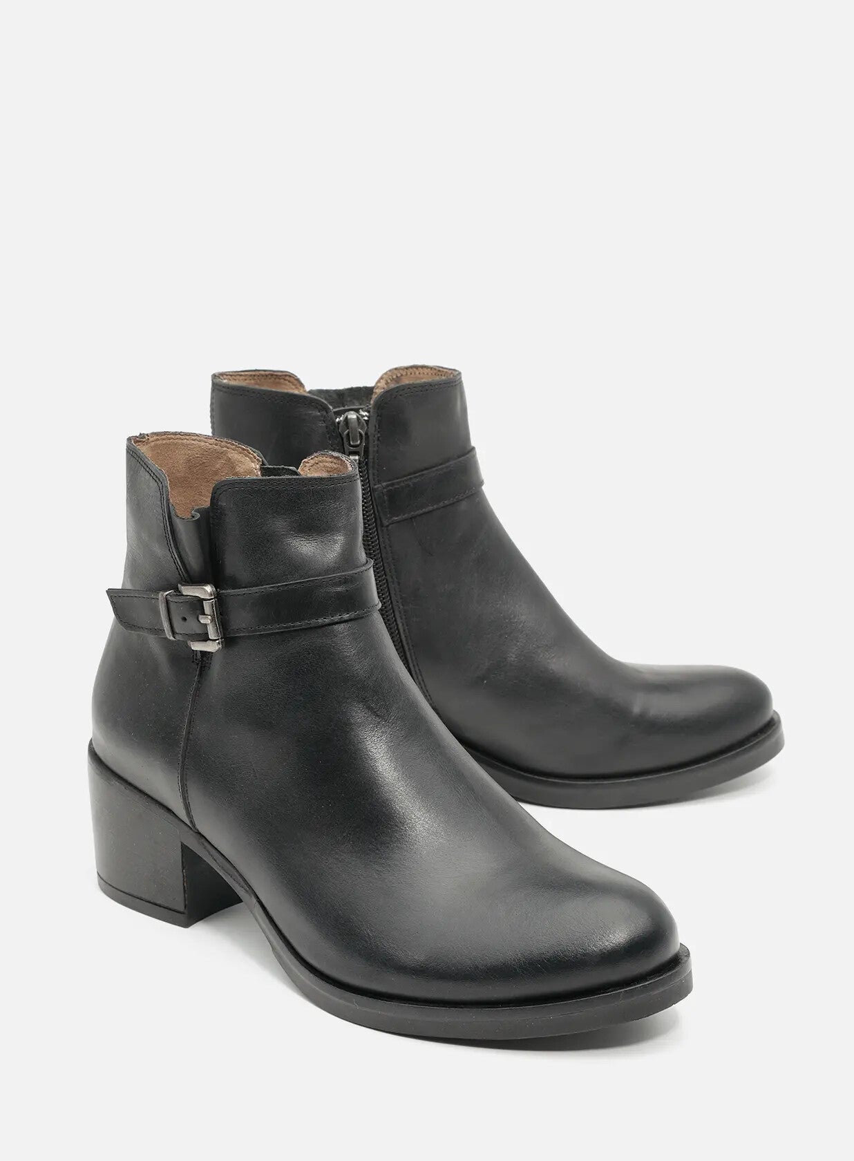 מגפונים-מעור-ואבזם-מיסיסיפי