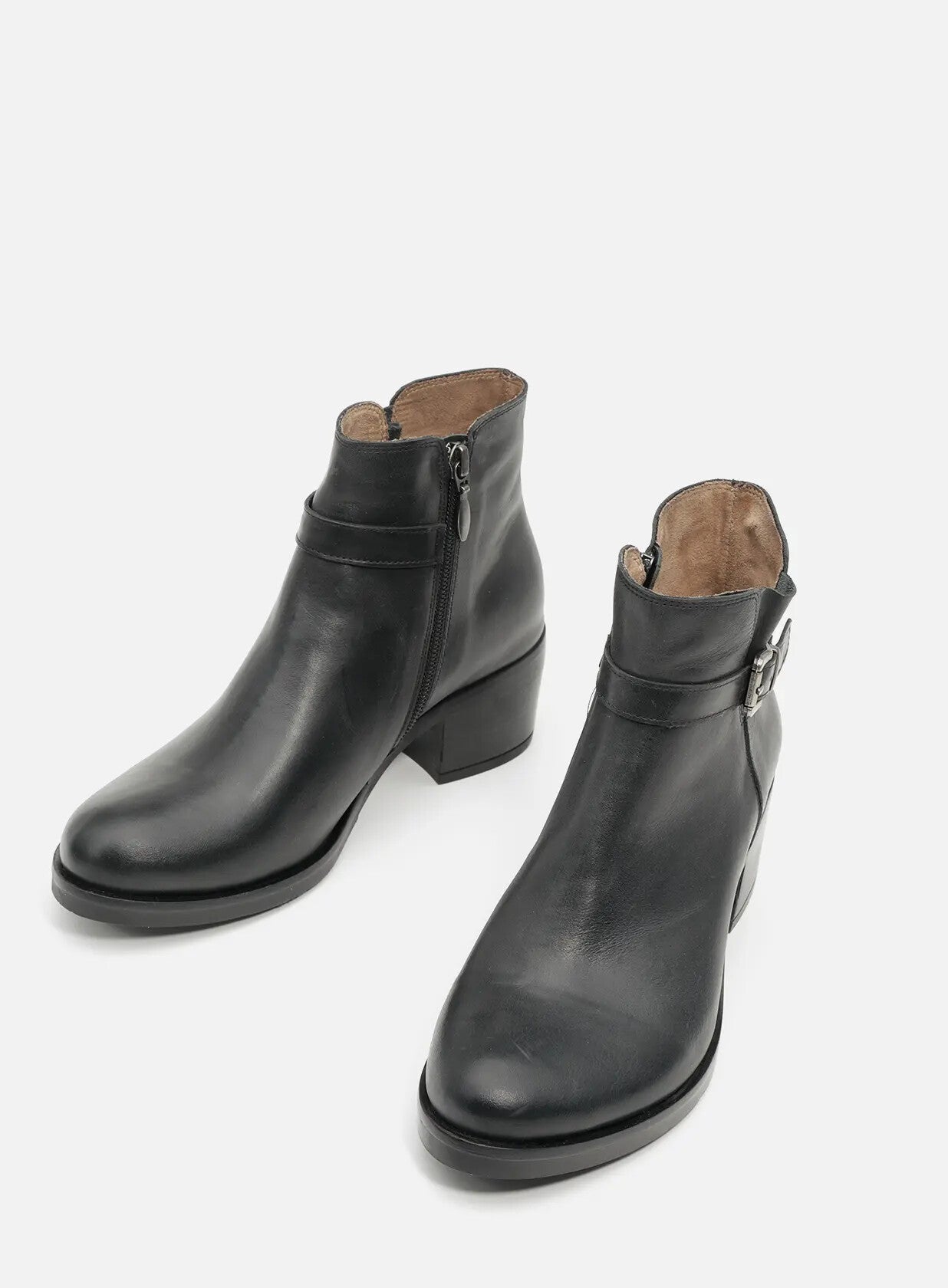 מגפונים-מעור-ואבזם-מיסיסיפי