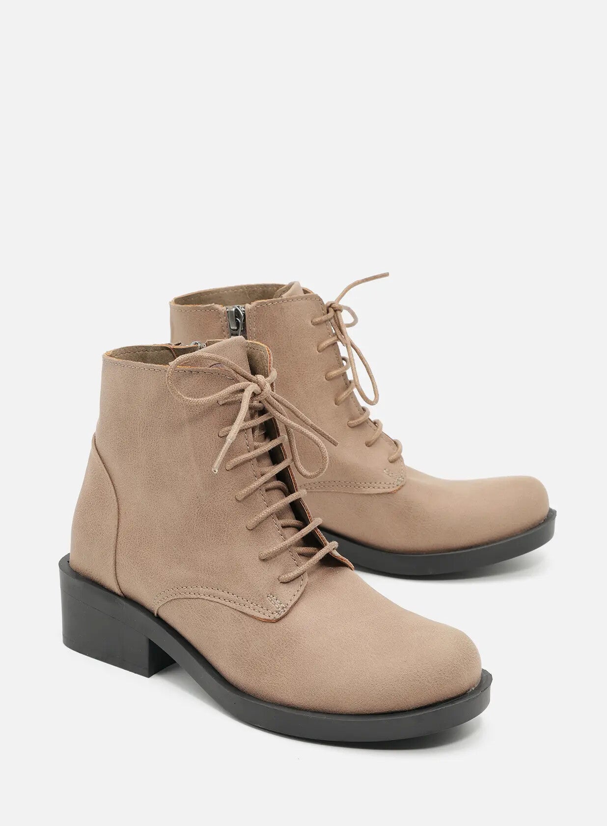 מגפונים טבעוניים עם שרוכים - אלבמה