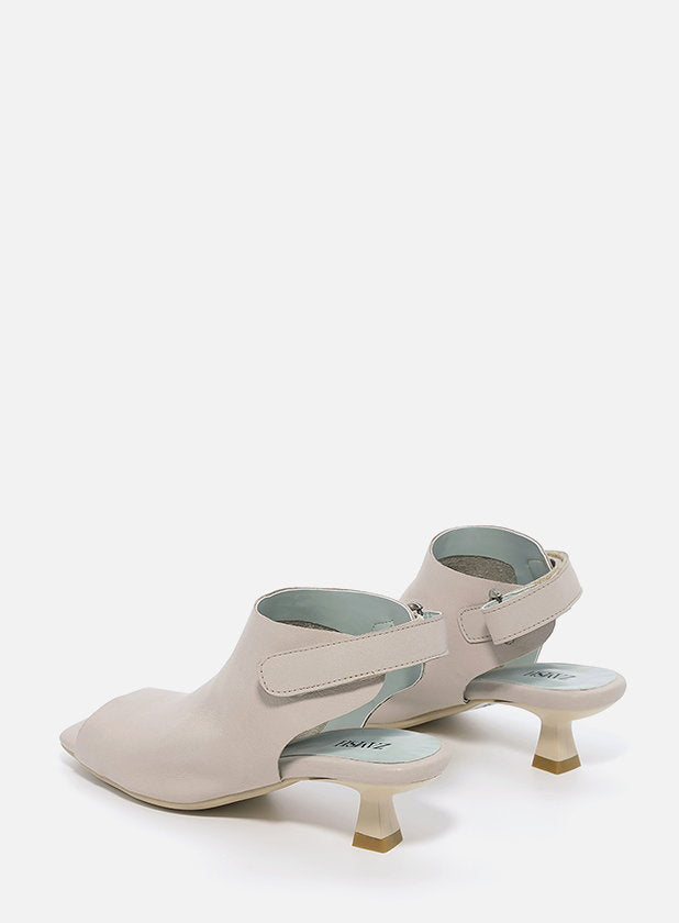 סנדלי-עקב-טרנדיים-995481