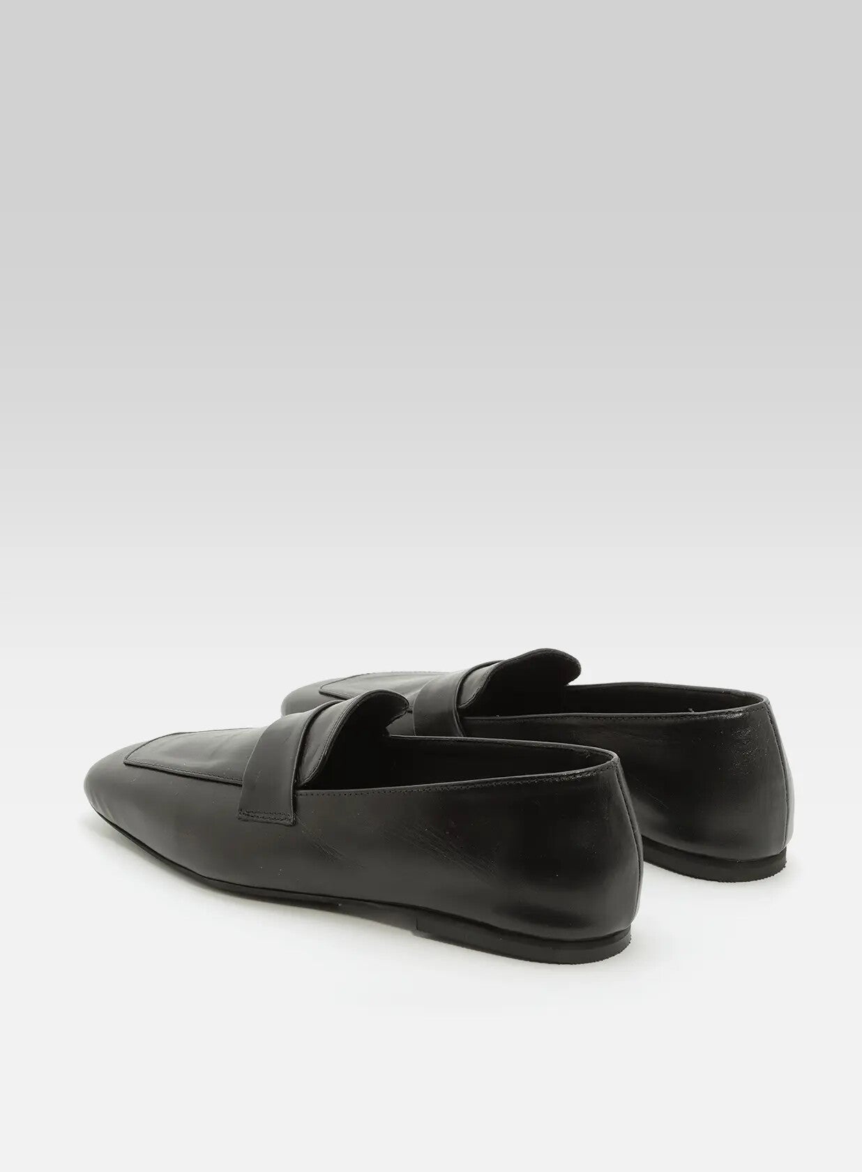 קלייר-מוקסין-קארה-מבריק