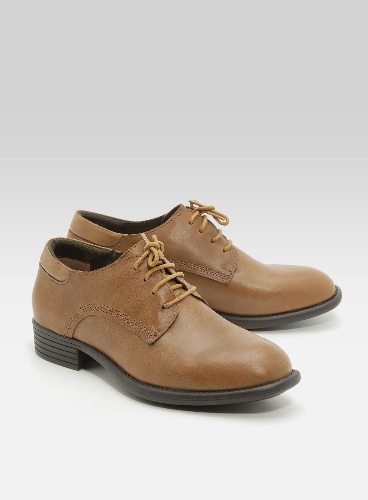 דבי-נעל-1-2-דרבי-מבריק