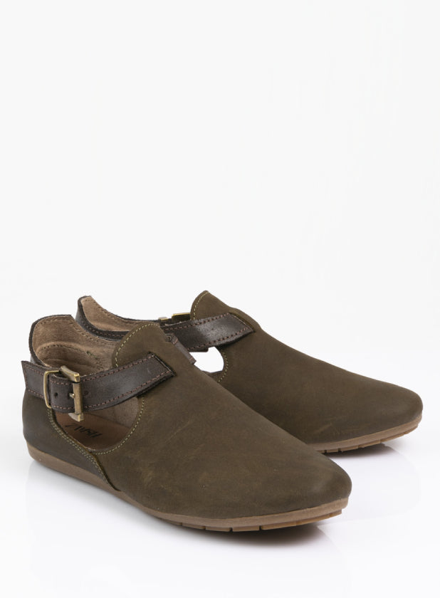 נעלי נוחות עם רצועת אבזם - מוריה