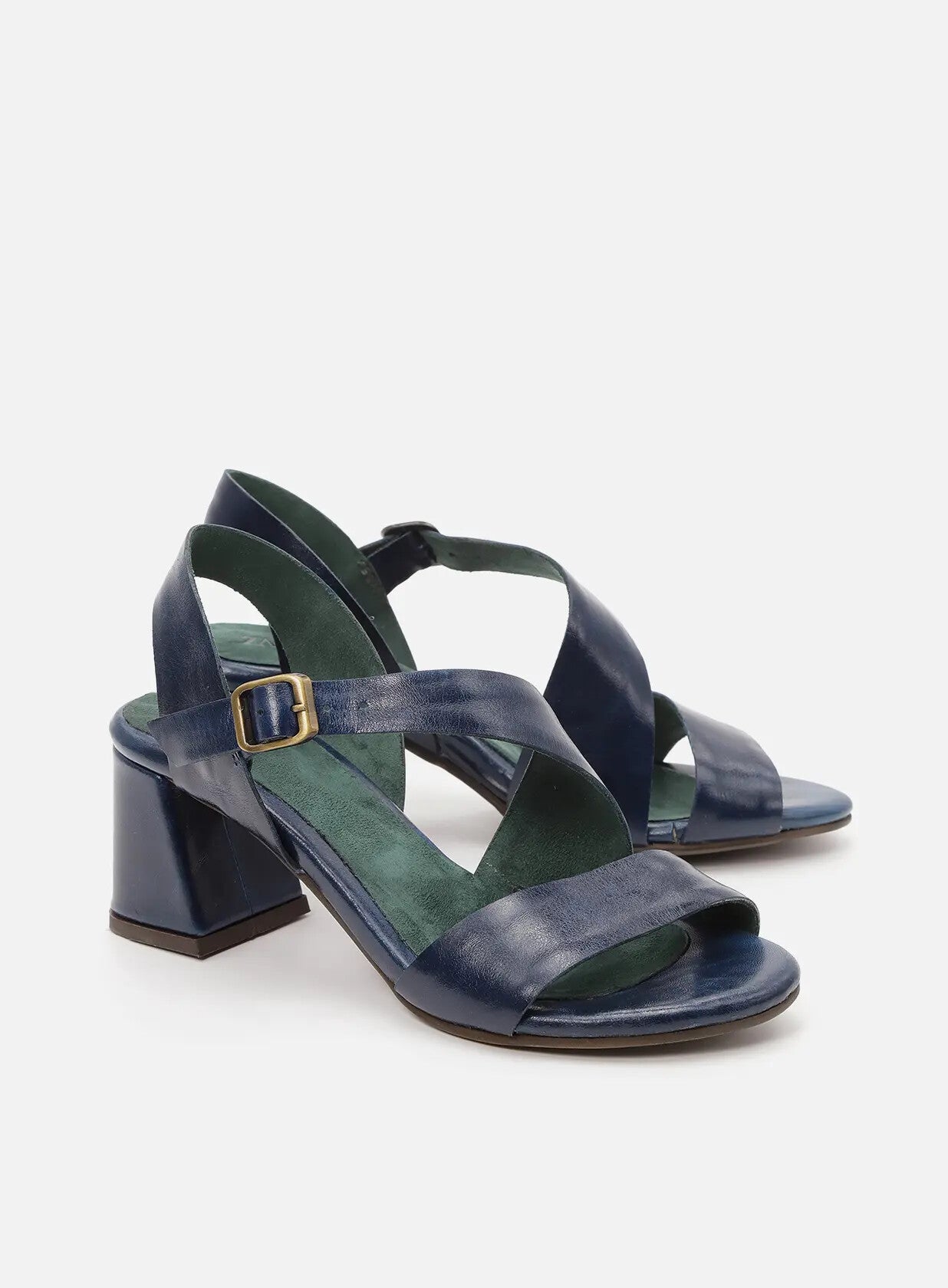 סנדלי-עקב-מעור-celia