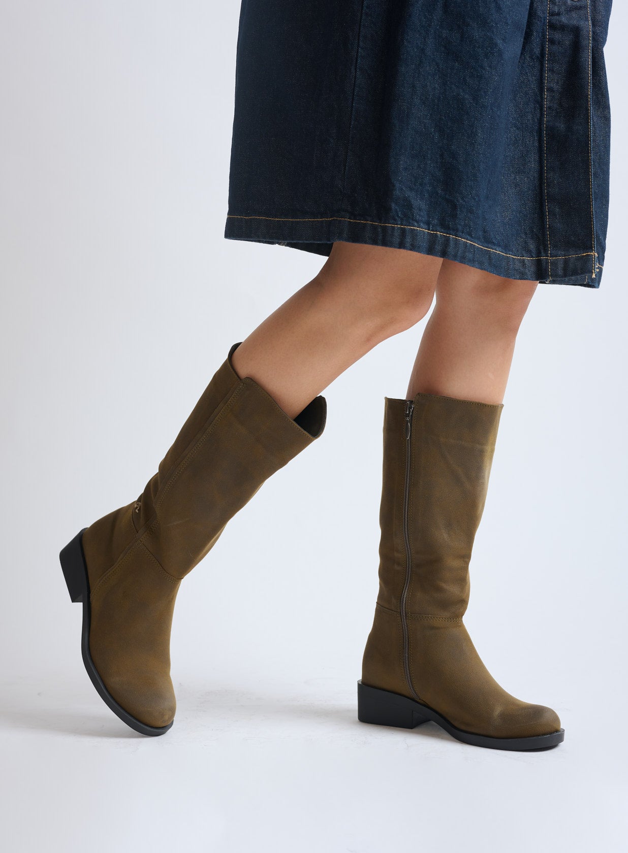 מגפיים-גבוהים-טבעוניים-סקרמנטו