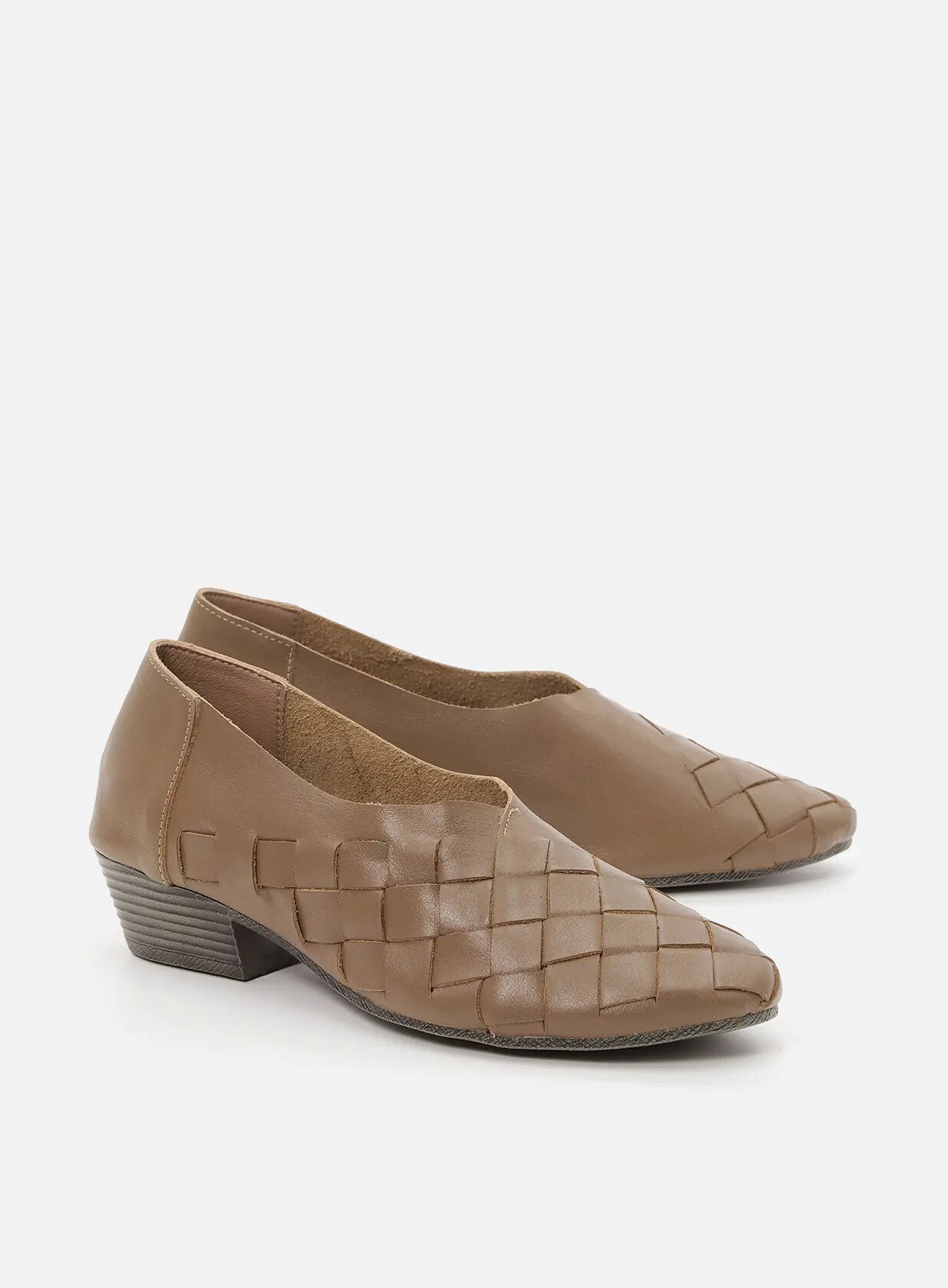 נעלי-סירה-מעור-קלוע-ambre