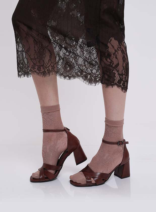 סנדלי-עקב-מעור-isabelle