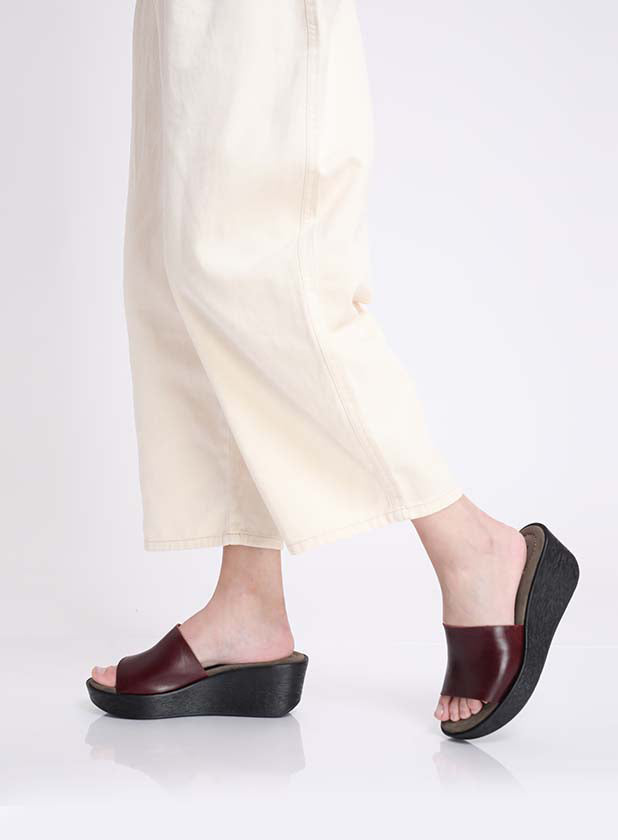 כפכפי-פלטפורמה-מעור-אוליביה