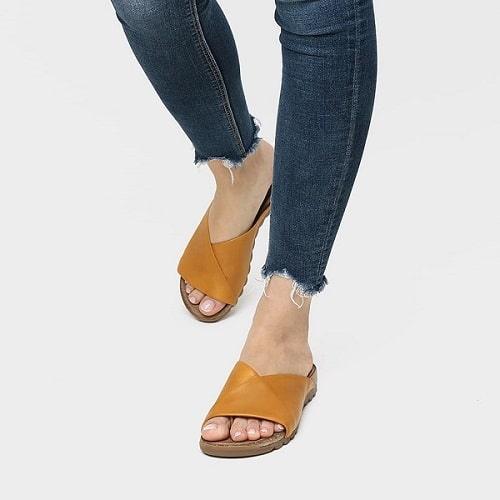 ריח רע בנעליים – כל הדרכים לטיפול בריחות לא נעימים