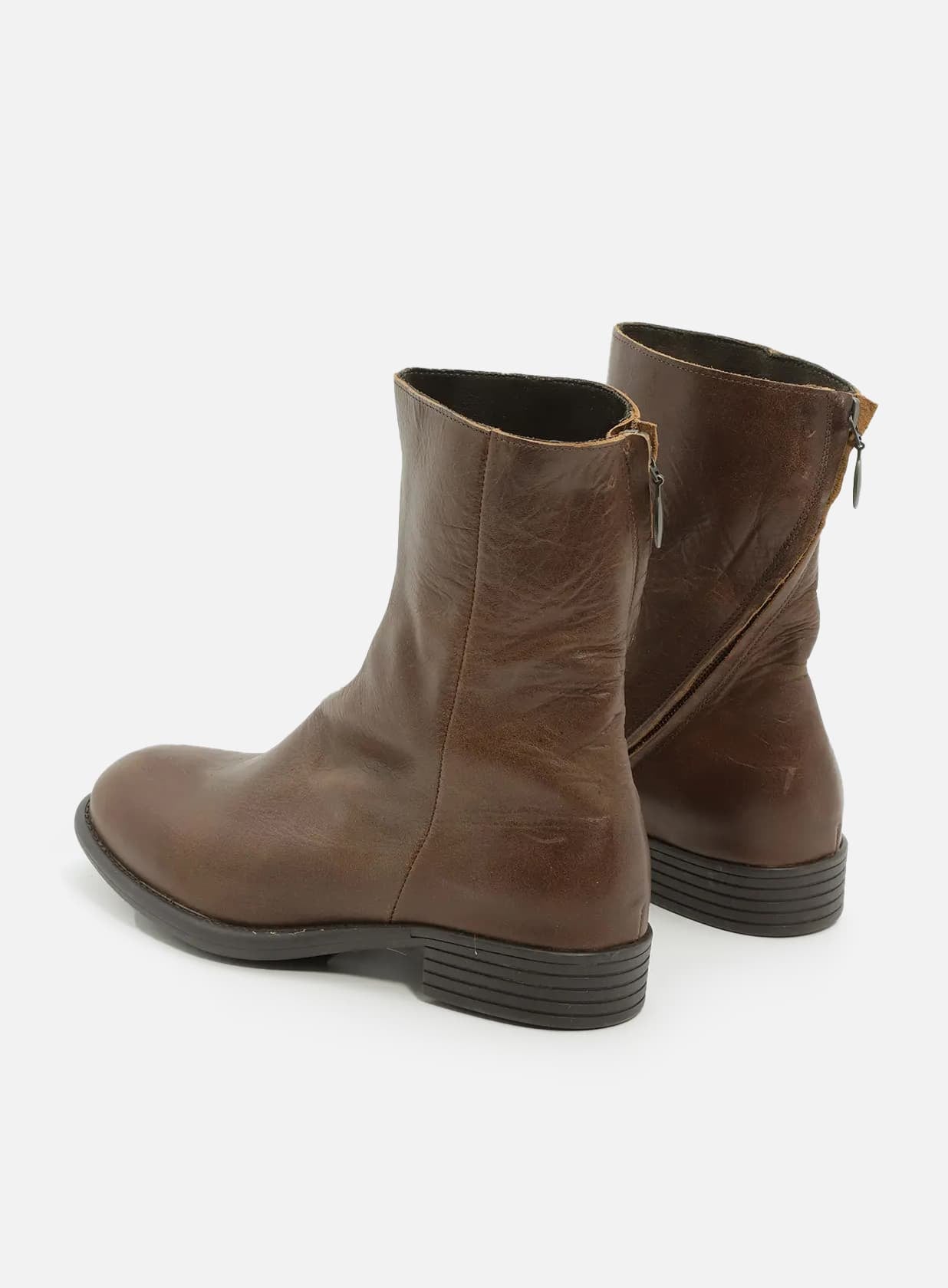 אבישג-מגפון-רוכסן-מבריק