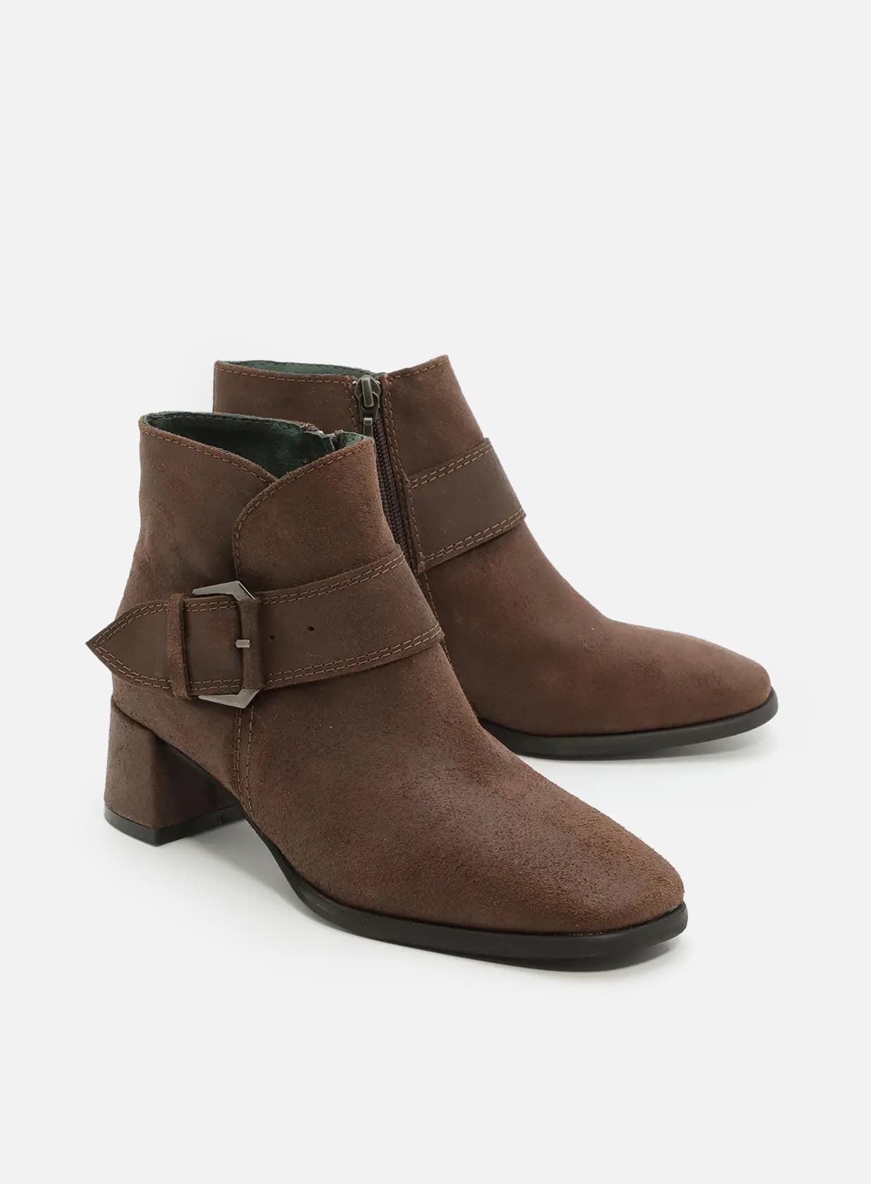 נלי-מגפון-שפאלט-אבזם-ורוכסן