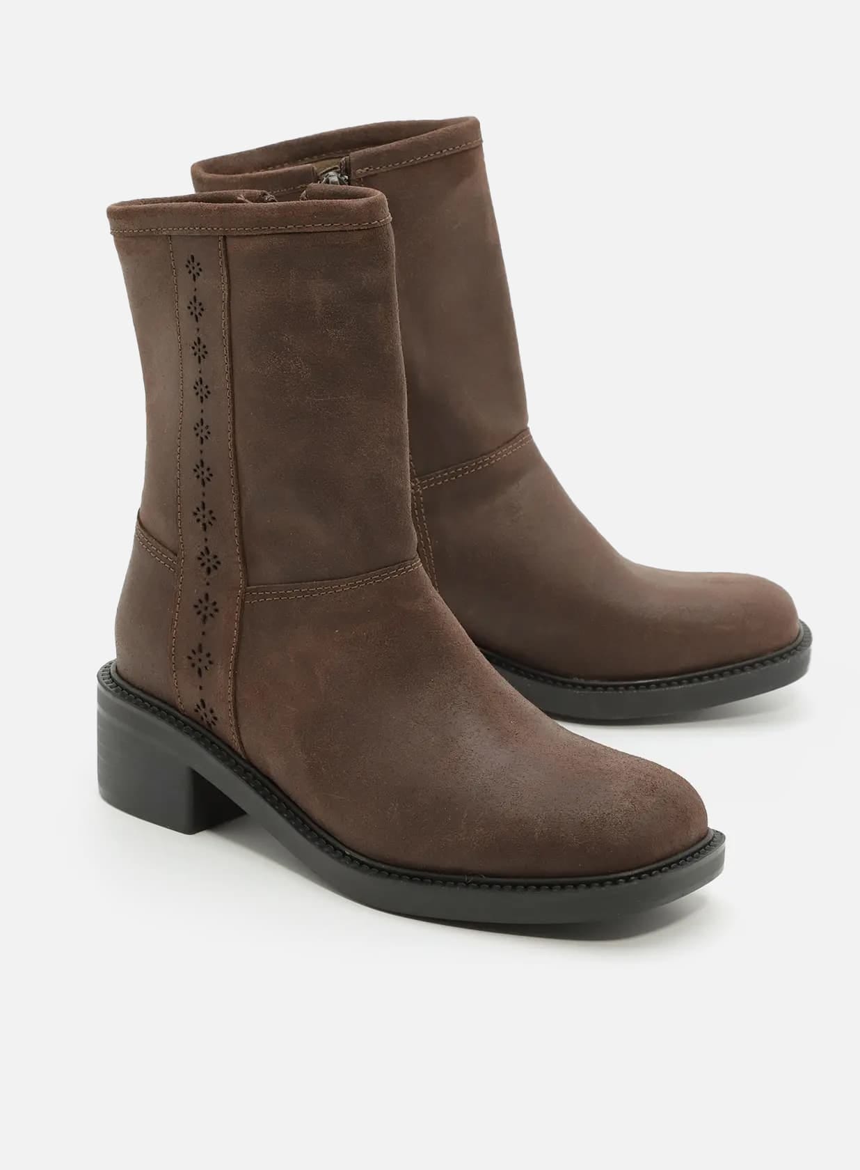 ליזי-מגפון-שפאלט-פס-לייזר