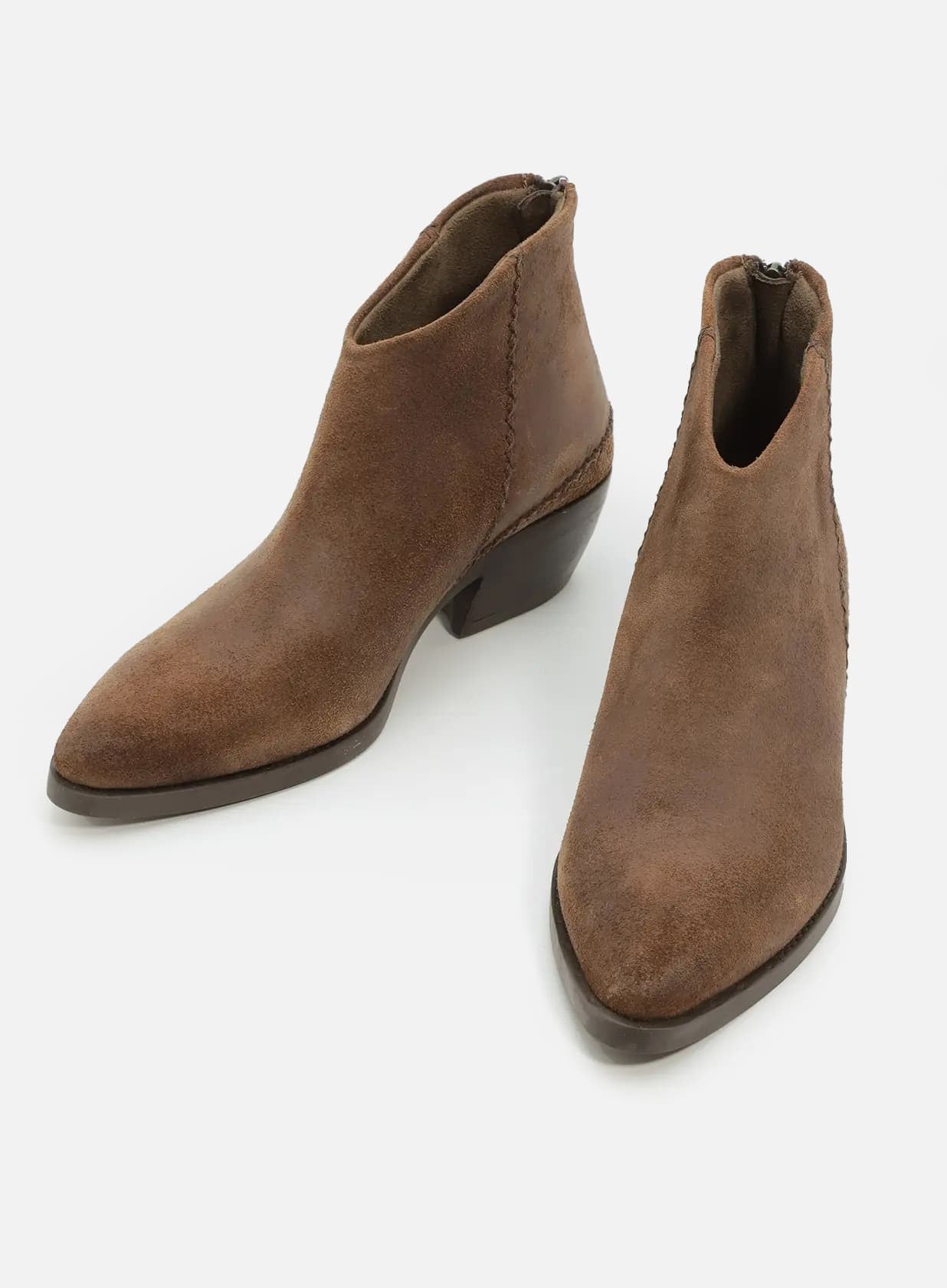 קמילה-מגפון-שפאלט-תפר