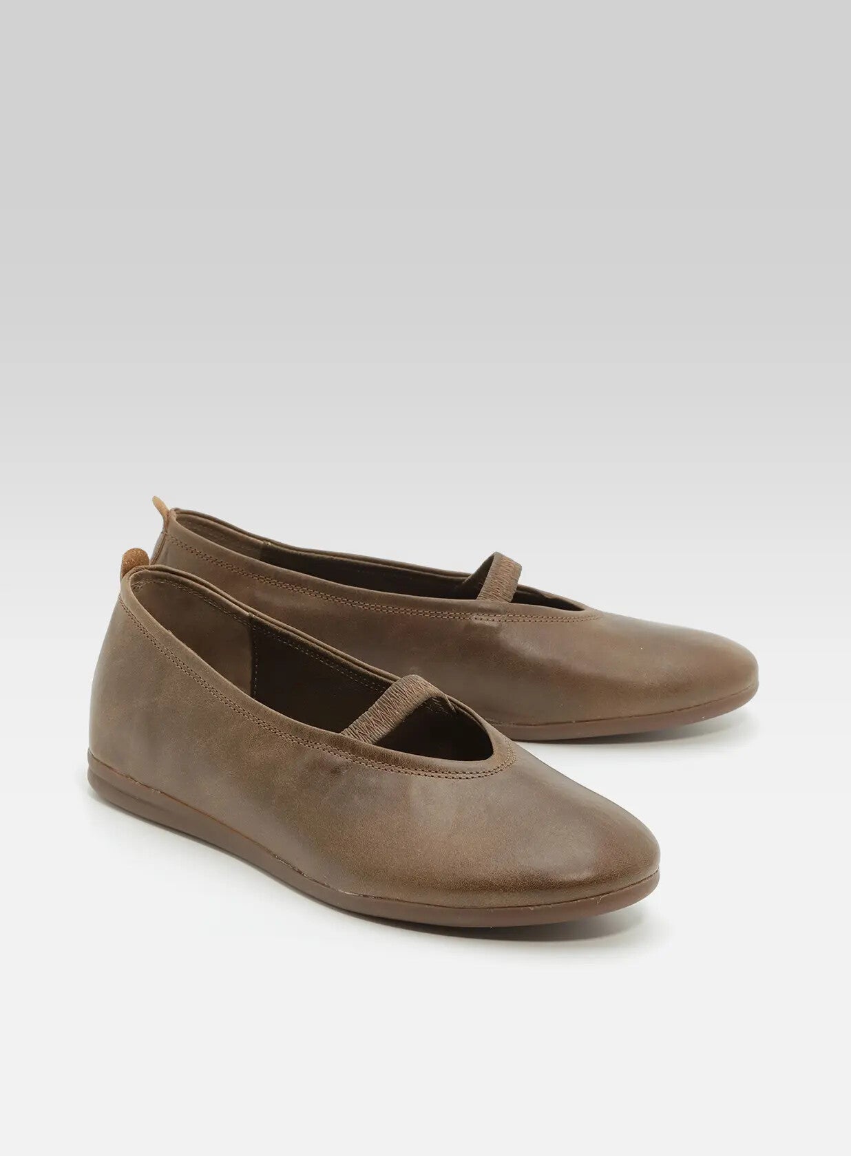 רינה-בלרינה-עם-גומי-מבריק