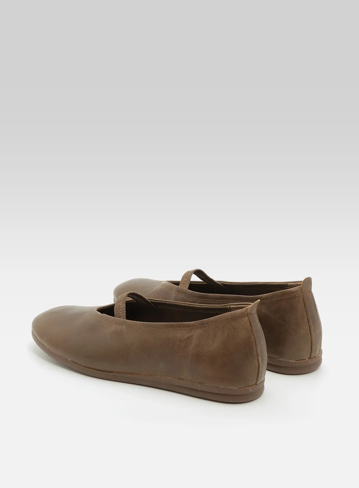 רינה-בלרינה-עם-גומי-מבריק