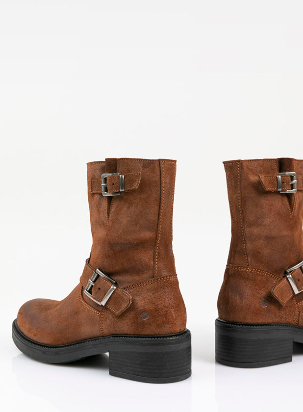 מגפונים-מעור-עם-אבזמים-אימרי-991080