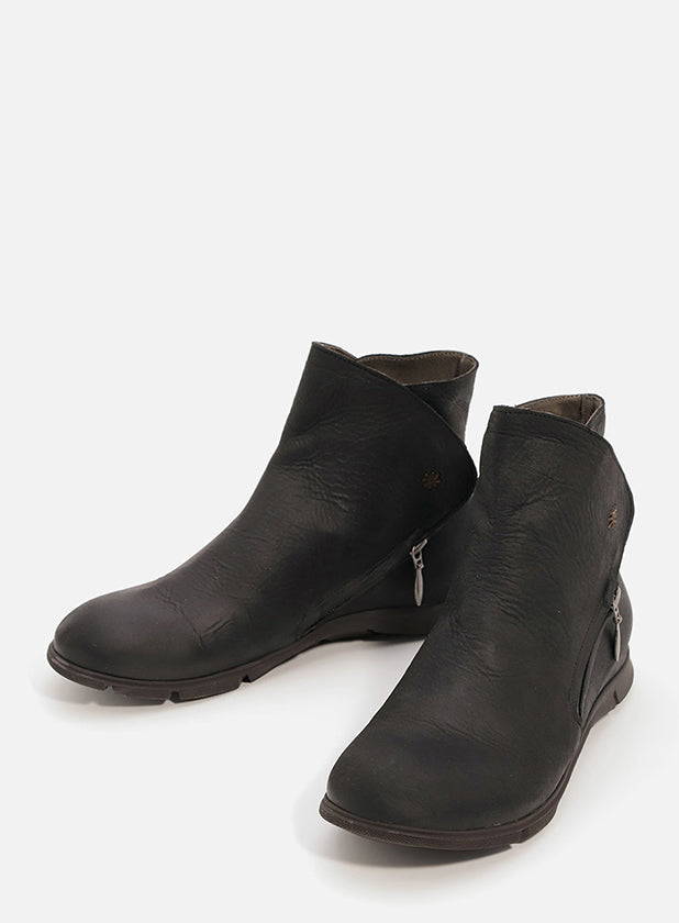 מגפונים-קצרים-ספורטיביים-אופק-מקט-1910