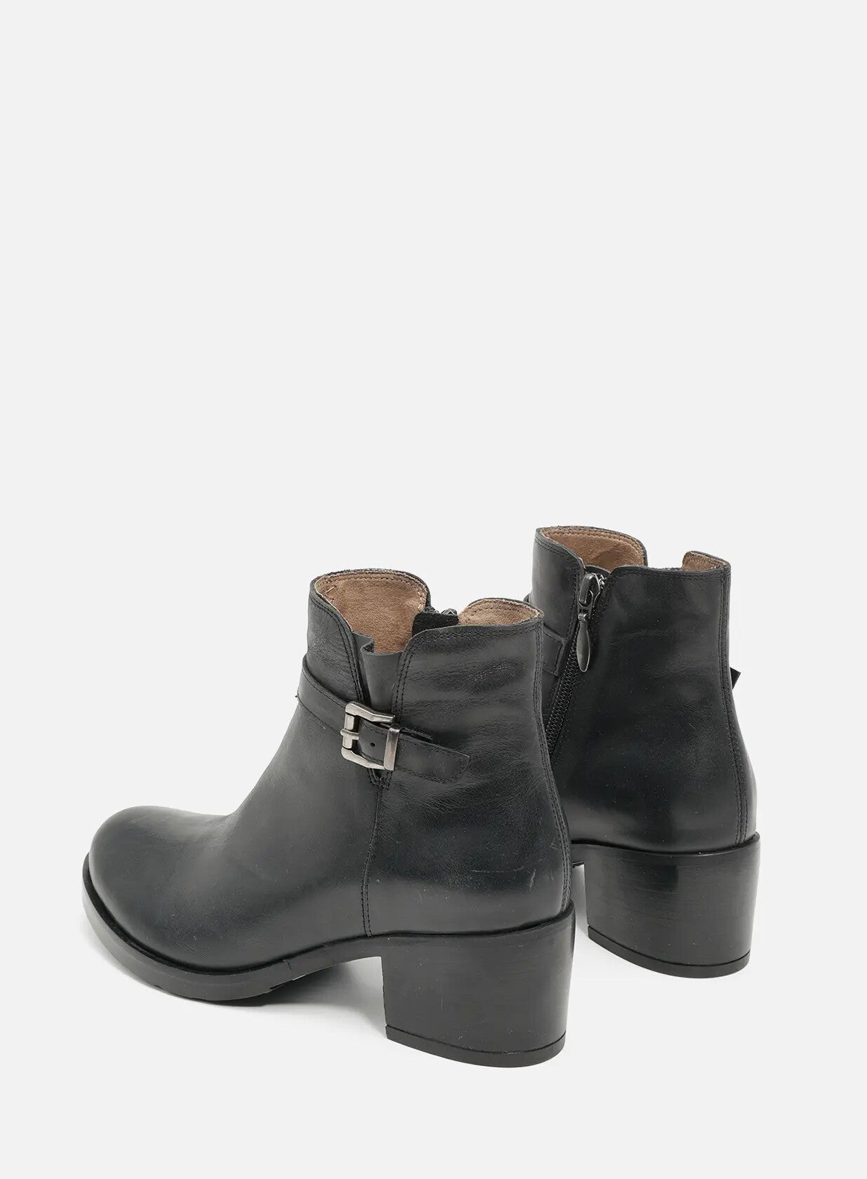 מגפונים-מעור-ואבזם-מיסיסיפי