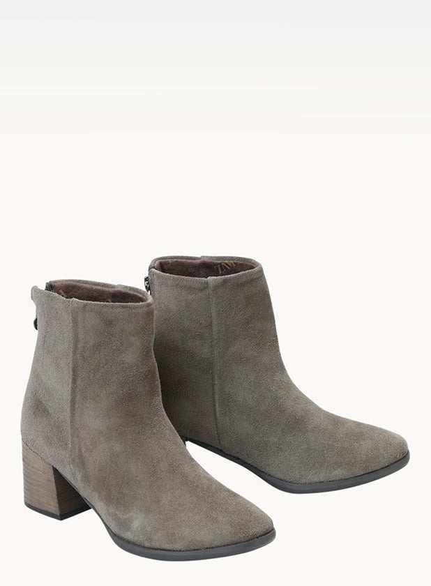 מגפוני זמש עם עקב לוק - ענבר