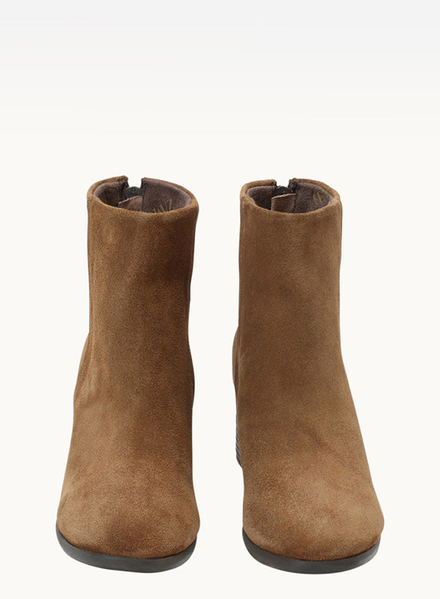 מגפוני-זמש-עם-עקב-לוק-דגם-ענבר-993984