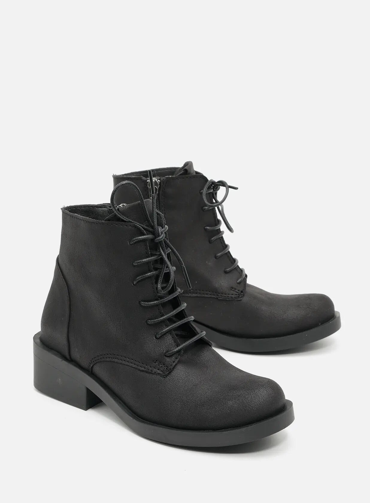 מגפונים-טבעוניים-עם-שרוכים-אלבמה