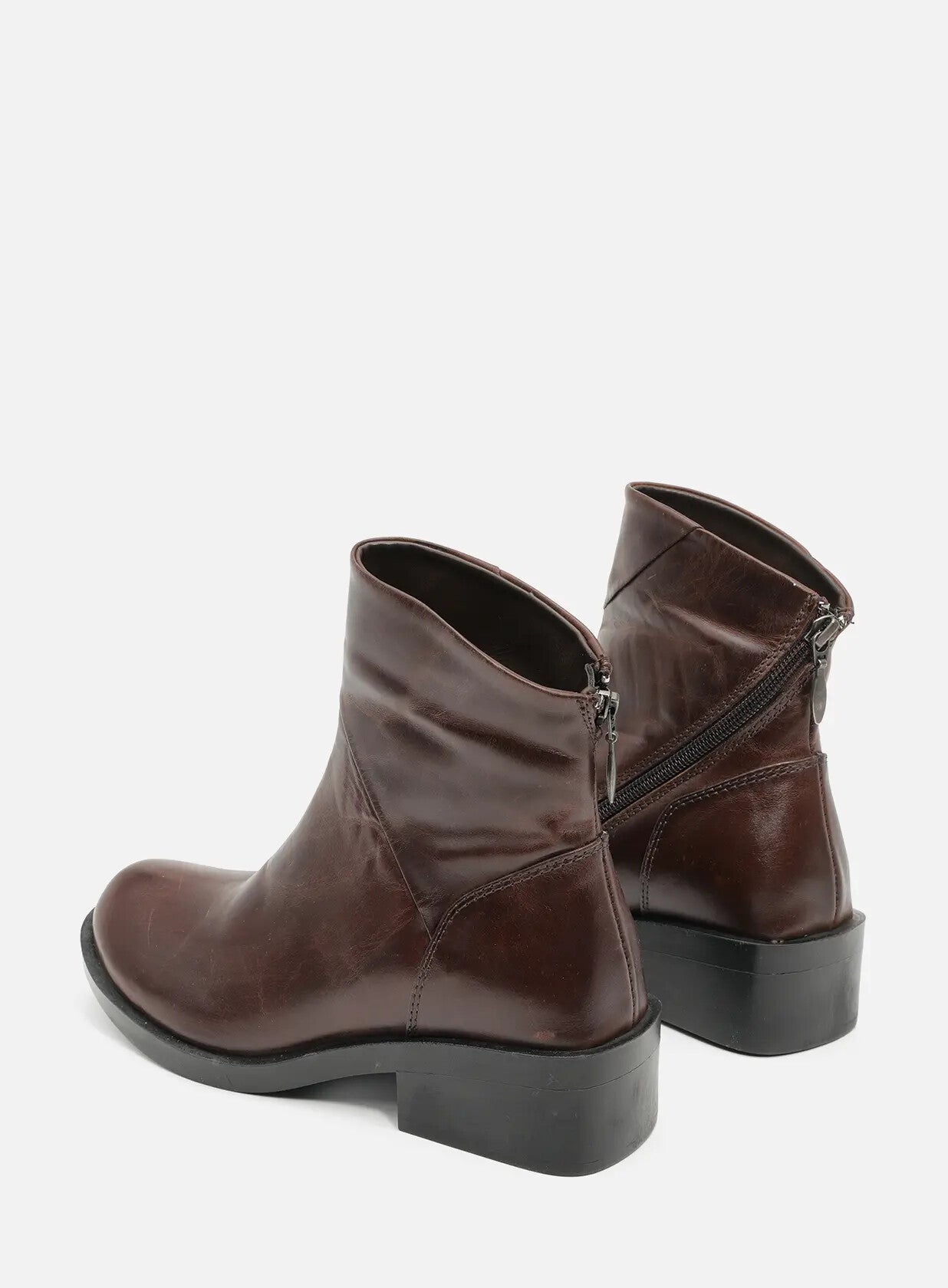 מגפונים-מעור-עם-רוכסן-אלכסון-ורמונט