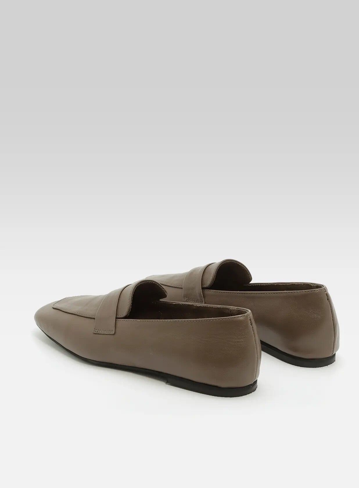 קלייר-מוקסין-קארה-מבריק