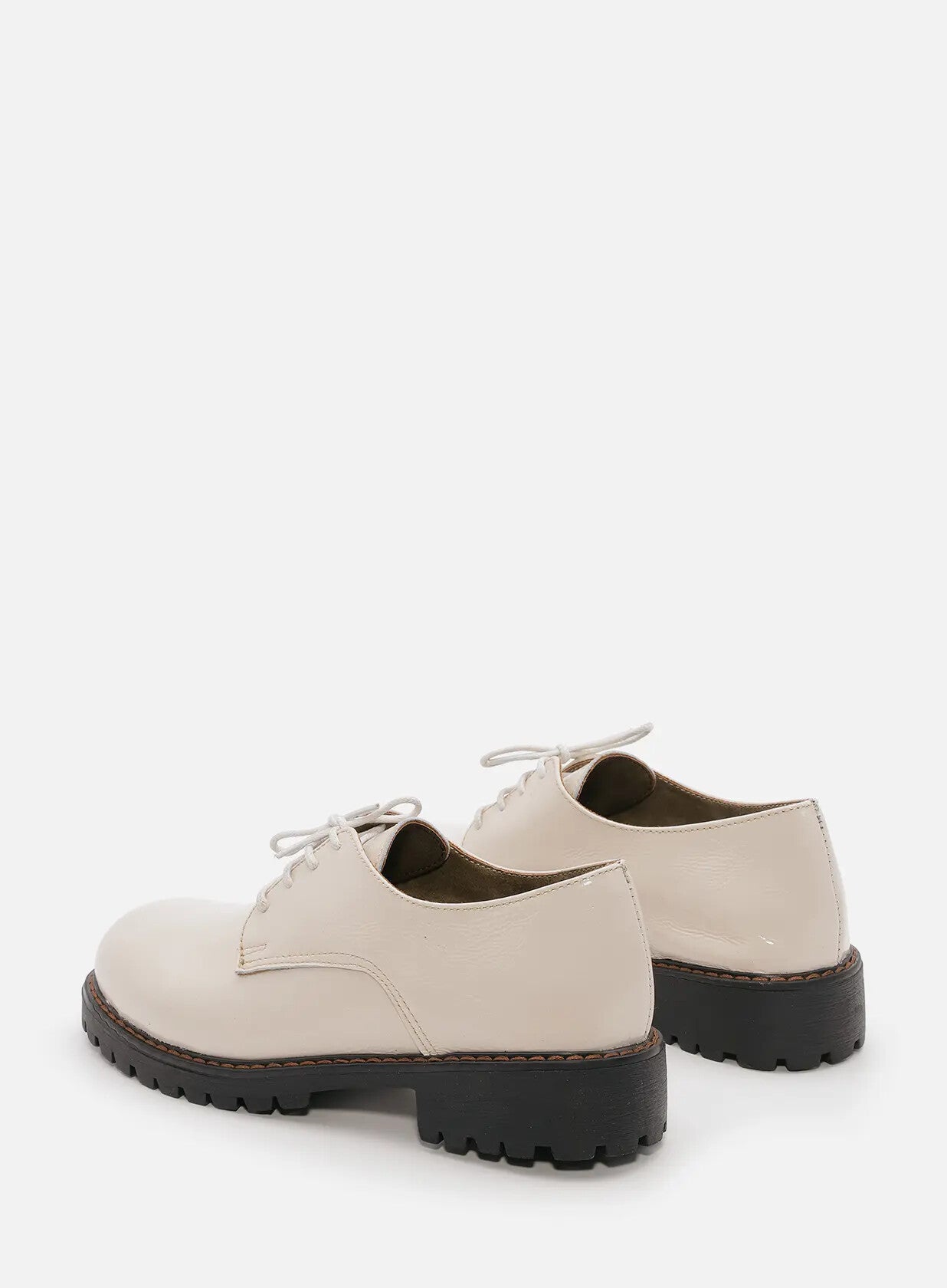 נעל-מעור-מבריק-איימי