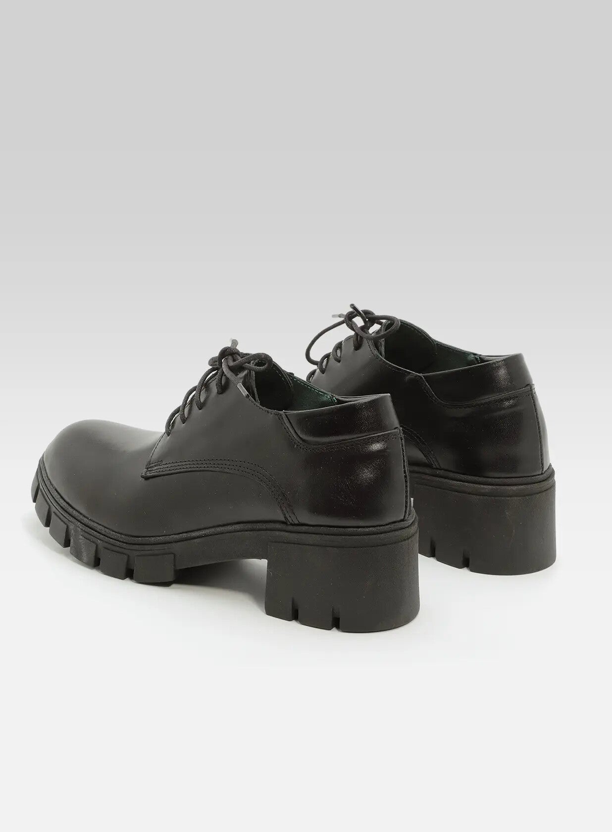 רונה-נעל-1-2-מבריק-שרוך-טרקטור