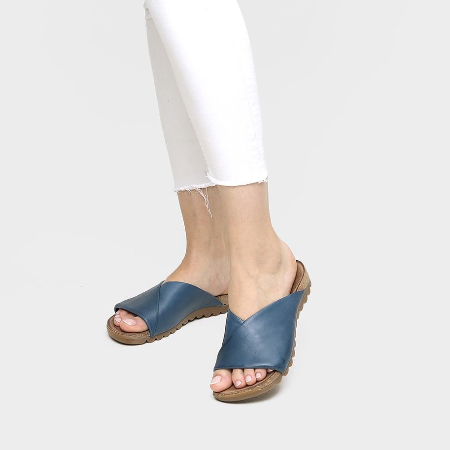 כפכפים-שטוחות-בעיצוב-בייסיק-דגם-גלי-1291