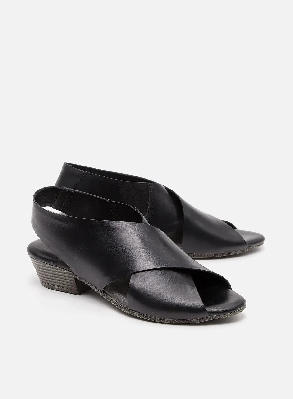 סנדלי-עקב-x-מעור-roxane