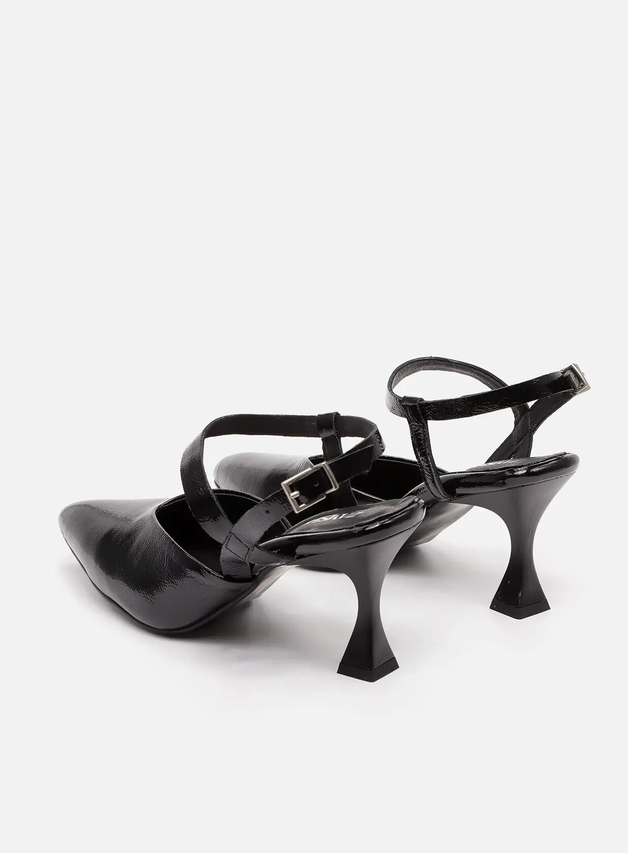 שאנל-שפיץ-עקב-7-אבזם-אחורי