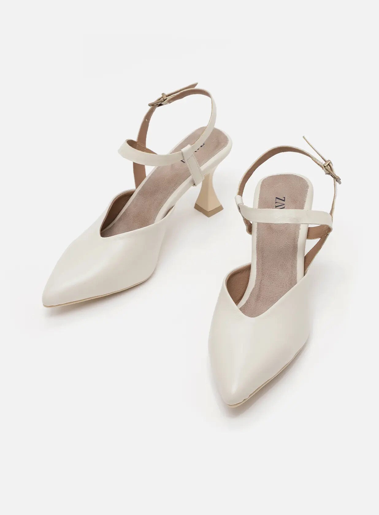 שאנל-שפיץ-עקב-7-אבזם-אחורי