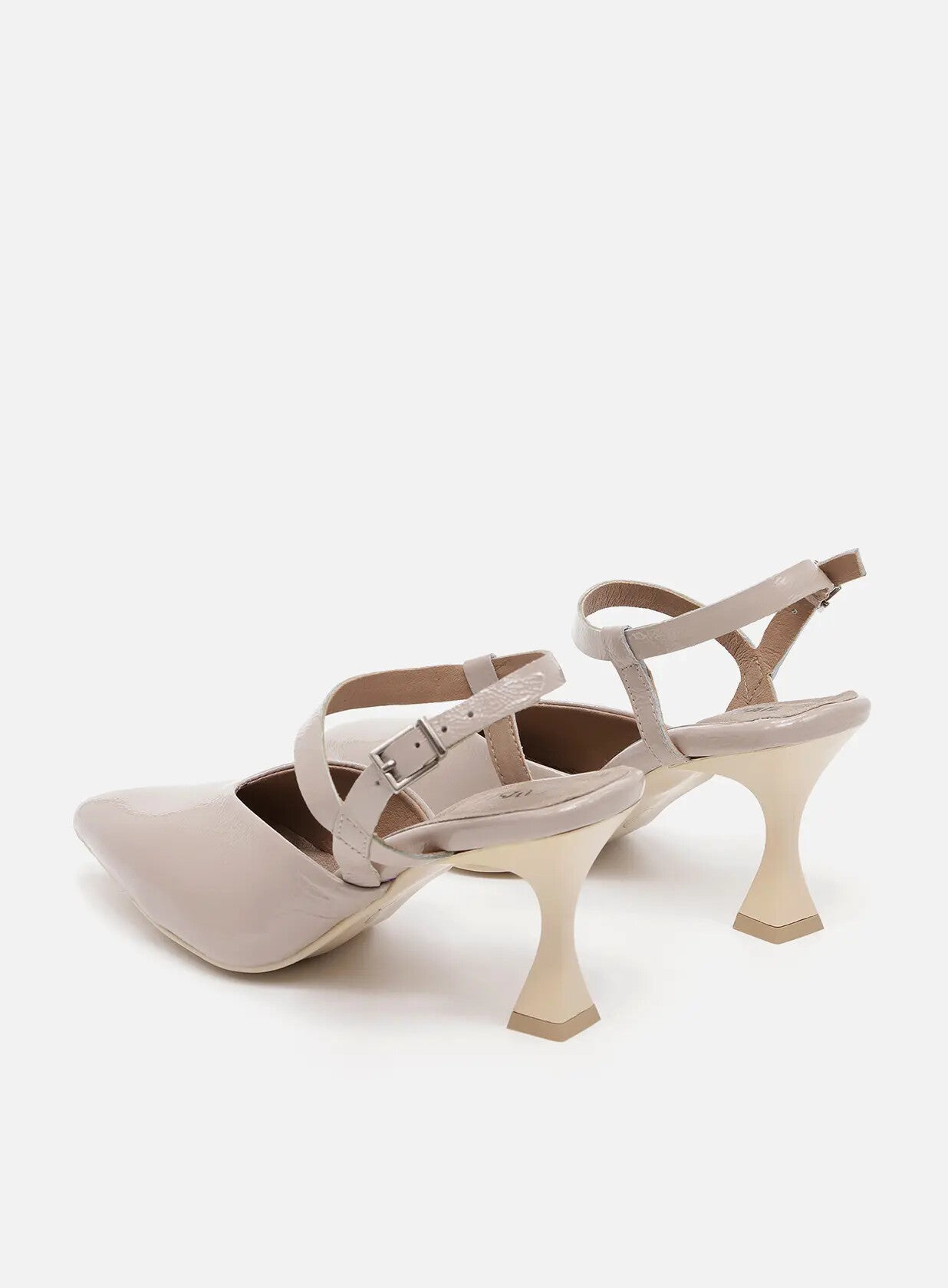 שאנל-שפיץ-עקב-7-אבזם-אחורי