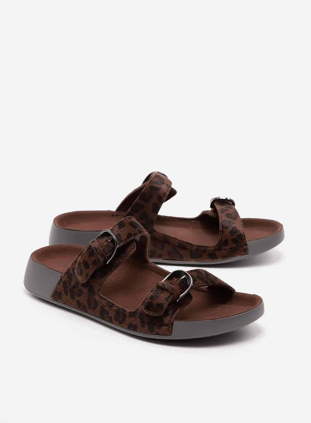 כפכפי-נוחות-מנומרות