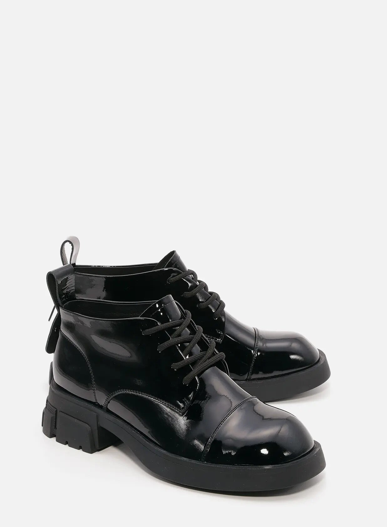 נעל-פלטפורמה-שרוך-לק