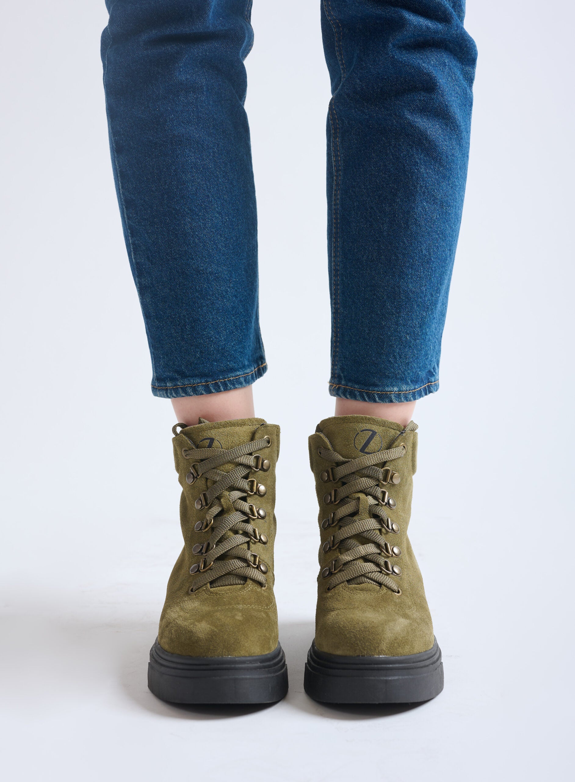 מגפוני-קומבט-מזמש-נבדה