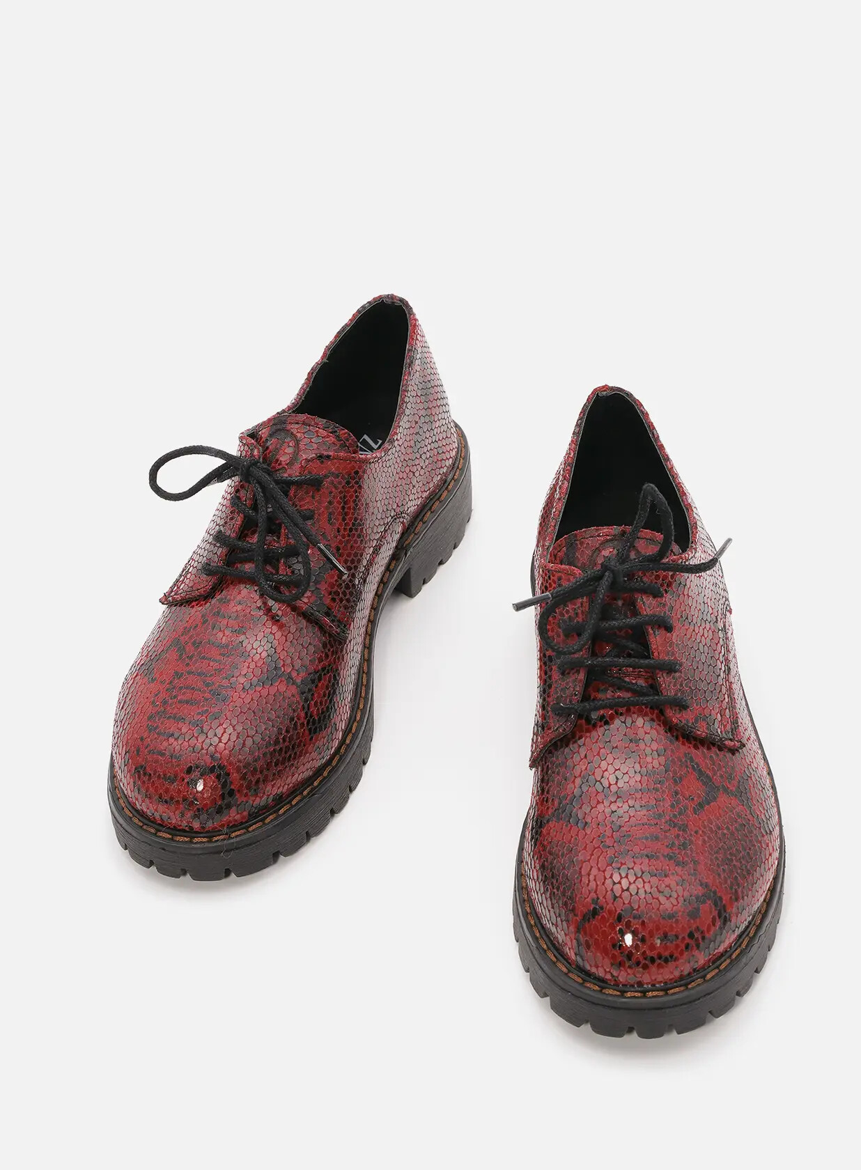 נעליים מעור מבריק - לונדון