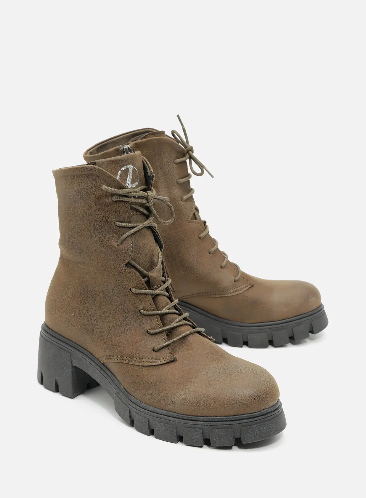 מגפונים טבעוניים עם שרוכים - בוסטון